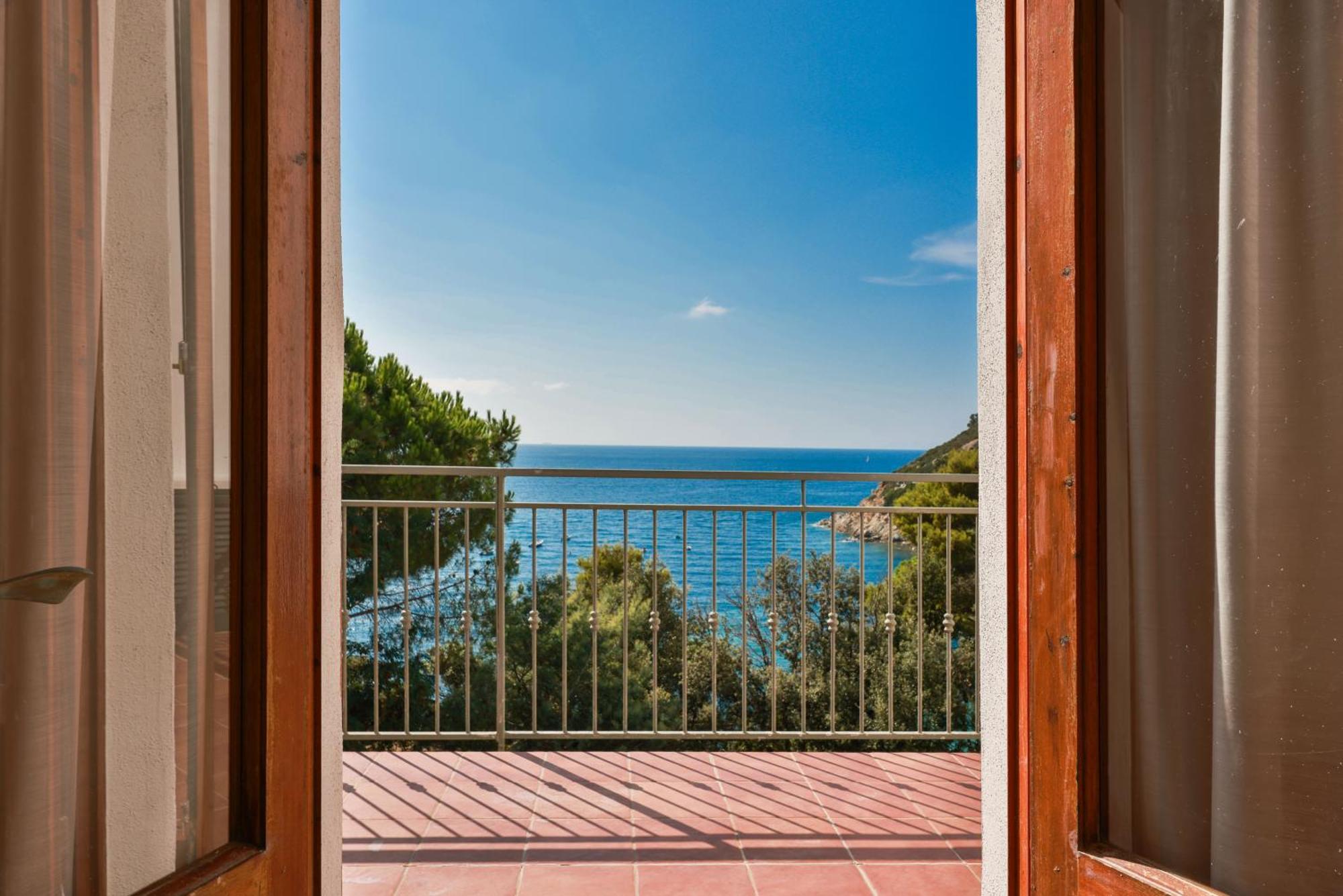 ポルトフェッラーイオLa Terrazza Sul Forno - Goelbaアパートメント エクステリア 写真